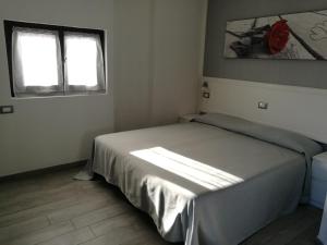 Hotel IRON GATE MARINA3B Sarzana Italien