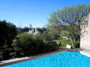 Maisons de vacances Luxurious Holiday Home in Cavaillon with Private Pool : photos des chambres