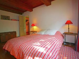 Maisons de vacances Luxurious Holiday Home in Cavaillon with Private Pool : photos des chambres