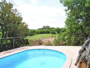 Cozy Holiday Home in La Capelle-et-Masmolene with Terrace