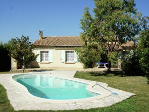 Ferienhaus Cozy Holiday Home in Plan-d'Orgon, France with Swimming Pool Plan-dʼOrgon Frankreich