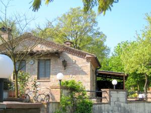 Charming Cottage in Chiusdino Tuscany with private garden