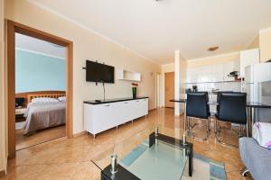 Apartment Vita Moela 