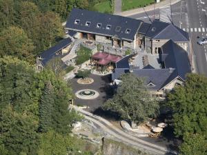 Nine-Bedroom Holiday Home room in Comfortable Holiday Home in Vielsalm near Lake