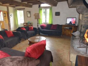 Maisons de vacances Pleasant Holiday Home in Isigny Le Buat with Garden : photos des chambres