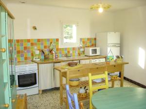 Maisons de vacances house with private swimming pool close to Narbonne : photos des chambres