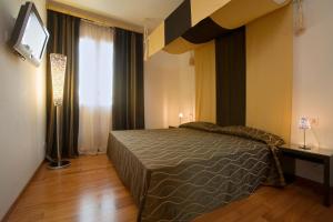 Suite with Terrace room in Card International Hotel
