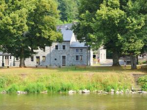 Luxury Cottage in Hamoir beside a River