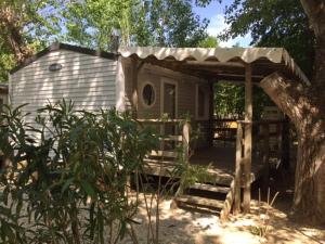 Villages vacances Camping les Fouguieres : photos des chambres