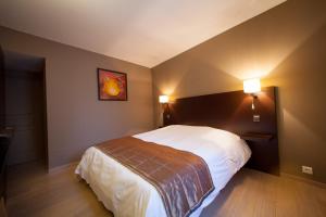 Hotels Logis Hotel Le Cheval Blanc : photos des chambres