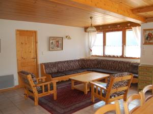 Apartment with balcony in Champagny-en-Vanoise