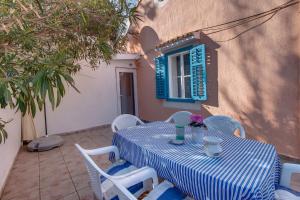 Narcis Central Apartment with Sea & City Views