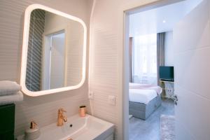 MIDPOINT STUDİOS by Life Renaissance