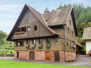 Vikendica Spacious Apartment in Black Forest with Balcony Bad Rippoldsau-Schapbach Njemačka