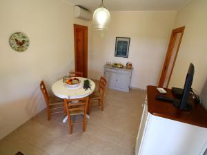 Farmhouse in Montalto near Sandy Beaches