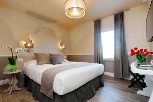 Penthouse with panoramic terrace at the Colosseum