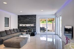 Five-Bedroom Villa with Private Pool room in Villa Rovigno