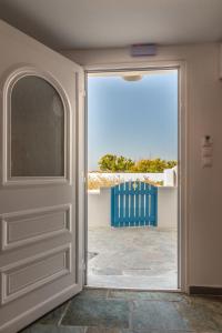 Eiriana Luxury Suites Milos Greece