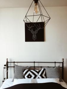 Lucka Rooms - My Sweet Lord (B24.4)