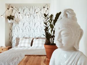Lucka Rooms Indian Summer B245