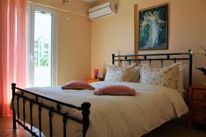 Helens Sounio Apartments