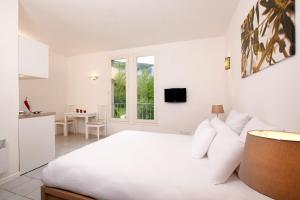 Appart'hotels Vacanceole - Le Domaine de Chames - Pont d'Arc : photos des chambres