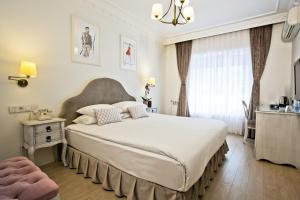 Villa Blanche Hotel SPA & Garden Pool