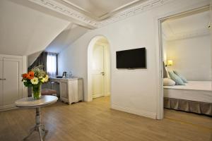 Family Suite room in Villa Blanche Hotel & Garden Pool and Spa