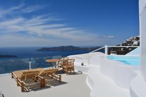 Cocoon Suites Santorini Greece