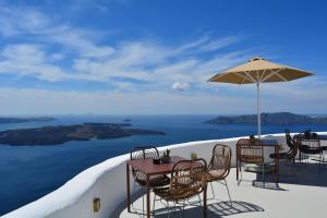 Cocoon Suites Santorini Greece