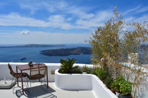 Cocoon Suites Santorini Greece