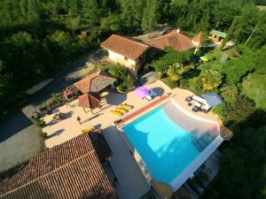 Chata Luxury Villa in Tourdun with private pool Marciac Francie