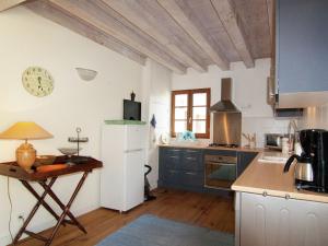 Maisons de vacances Very spacious and beautifully furnished home on a property with a heated pool : photos des chambres