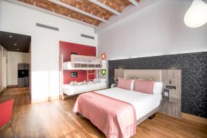 Quadruple Room room in Petit Palace Museum