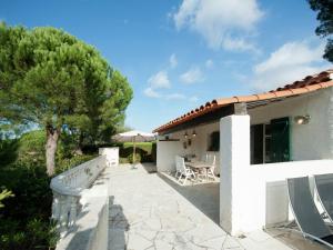Detached Holiday Home in Sainte-Maxime with shared pool
