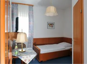 格鲁纳鲍姆酒店 - 艾施河畔赫希施塔特