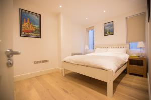 Luxury 2 bedbath apartment next to Hyde Park