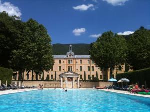 Historic Castle in Montbrun-les-Bains with Pool