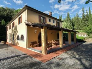 Beautiful Villa in Capannoli with swimming pool