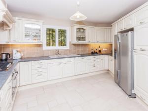 Villas Luxury Villa in Cazals with Swimming Pool : photos des chambres