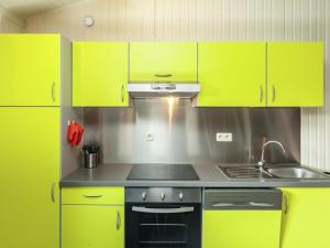 Chalet Vert in Bullange with Jacuzzi