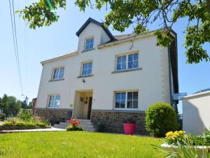 Furnished Holiday Home in Tillet with Private Terrace