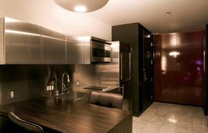 Palms Place Studio with Balcony & Strip View