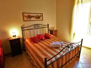 Farmhouse in Lazio with Lake Bolsena Views