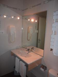 Hotels Hotel La Concorde : photos des chambres