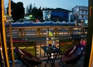 Jesiwa B's Little Palace - Dansoman