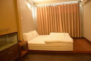 Donmuang At Last - Ban Yang