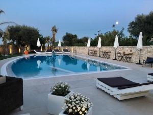 Carone Suite-Charme&Pool