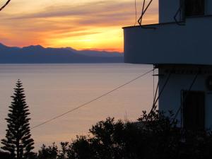 Kallisto studios ex Kalypso Lakonia Greece