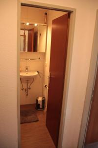 Ferienappartement mit Schwimmbad und Alpenblick